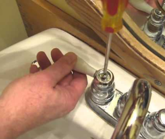 Causes Of Bathtub Faucet Leaking After Turned Off How To fix